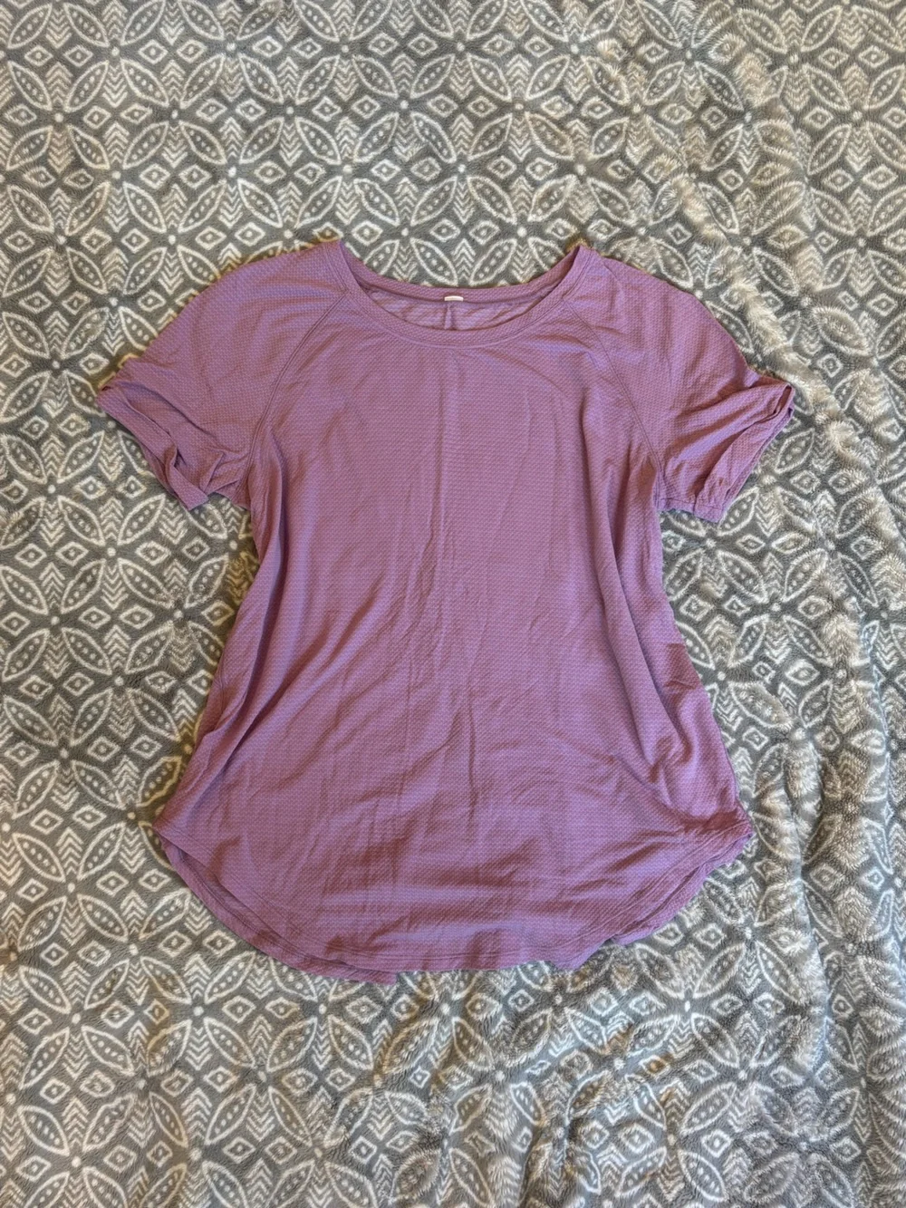 Lululemon Open Up Tie Back Tee
Jubilee W3BP2S ~2 - Picture 4 of 8